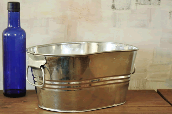 1 Gallon Galvanized Oval Old Fashioned Tub