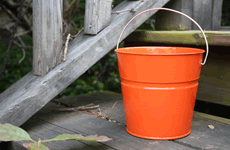 orange 2 quart decorative pail