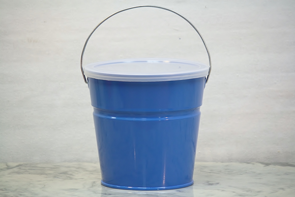 Small Bucket With Lid