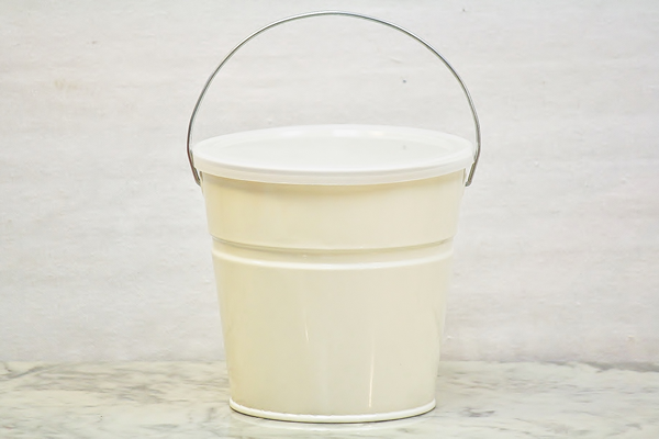 Small Bucket With Lid