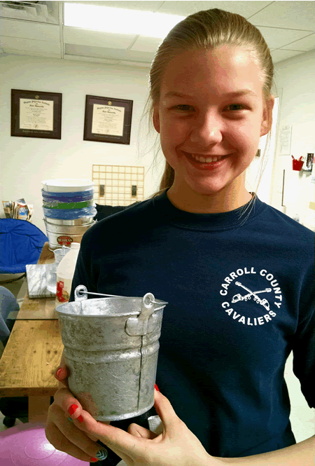 weathered galvanized metal bucket using vinegar