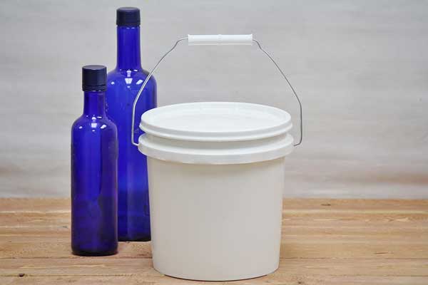 1 Gallon Bucket With Lid