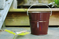 2 Quart Brown Bucket