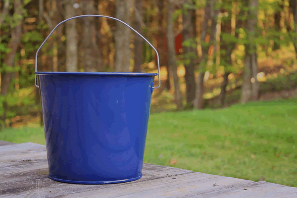 Storage Buckets With Lids