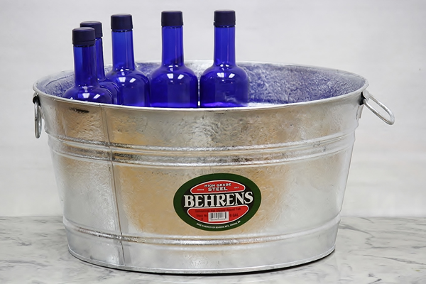 9 Gallon Beverage Tub