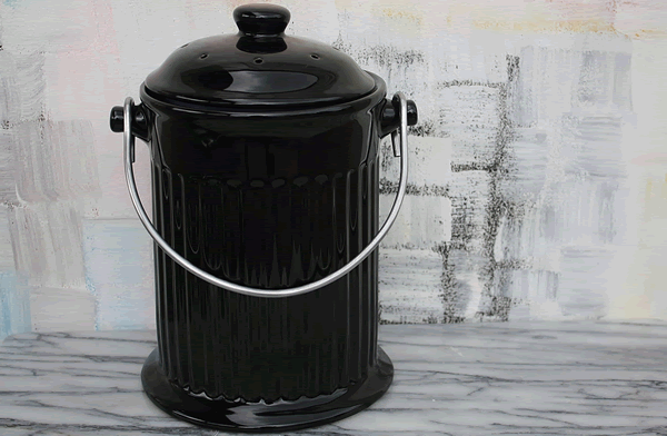 https://www.bucket-outlet.com/pics/Black-Ceramic-Countertop-Kitchen-Compost-Bucket.gif