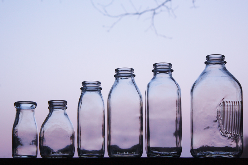 64- Oz Glass Milk Bottles with 8 White Caps (4 Count ) - Food