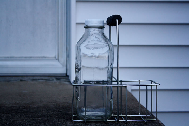 1 Quart Glass Milk Bottle With Lid