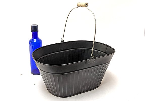 Oval Plastic Tub w/ Handles