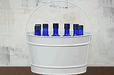 white  round metal tub