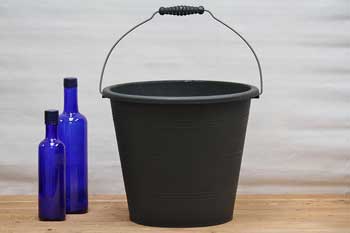 plastic pails wholesale