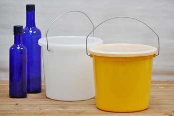 Plastic Bucket With Lid