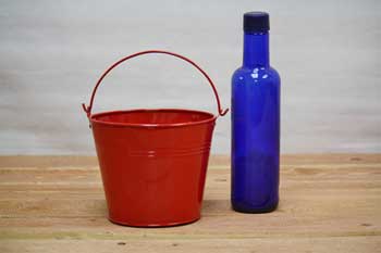 1.5 Quart Red Tin Decoration Pails